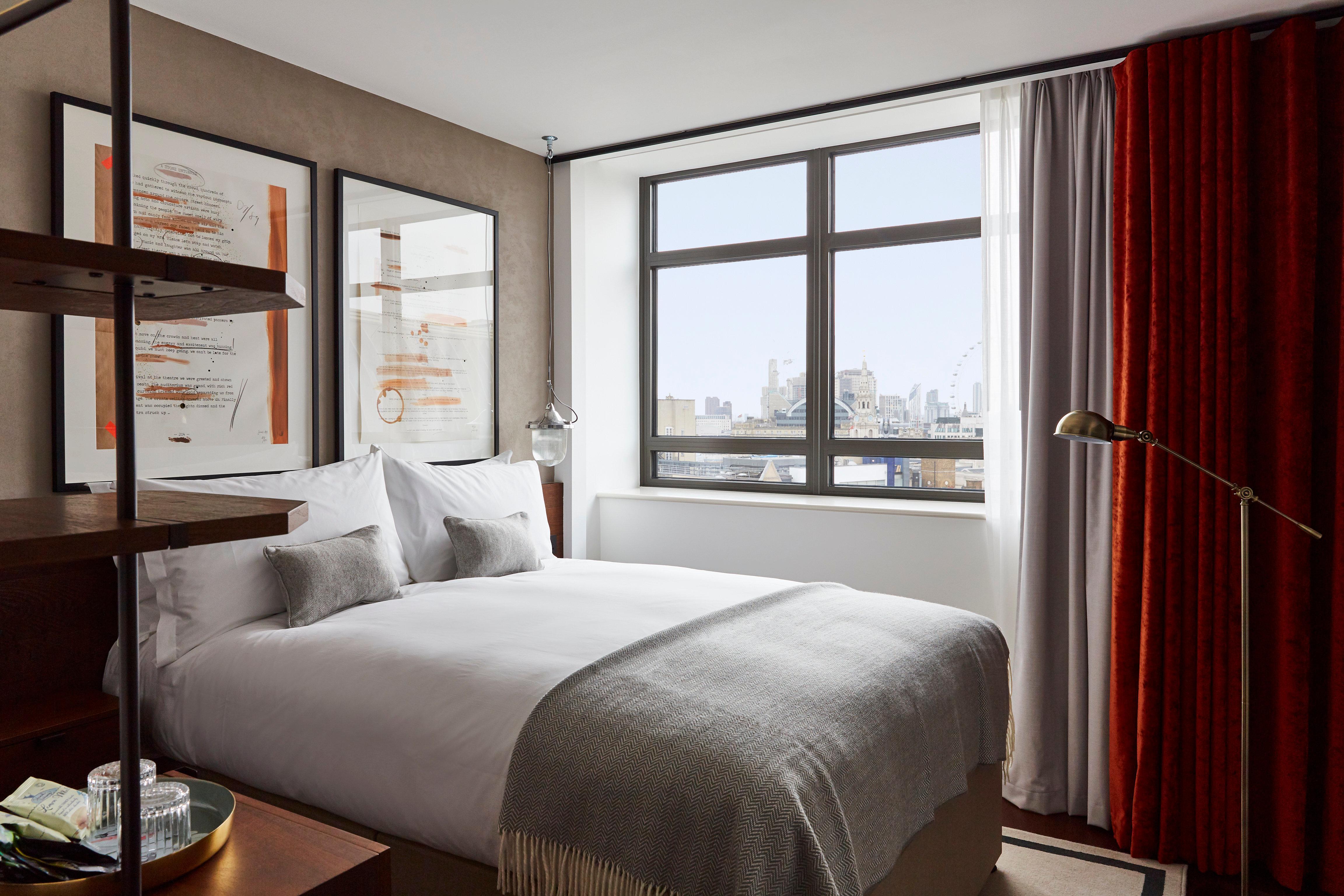 Hotel Indigo London - 1 Leicester Square By Ihg Екстериор снимка