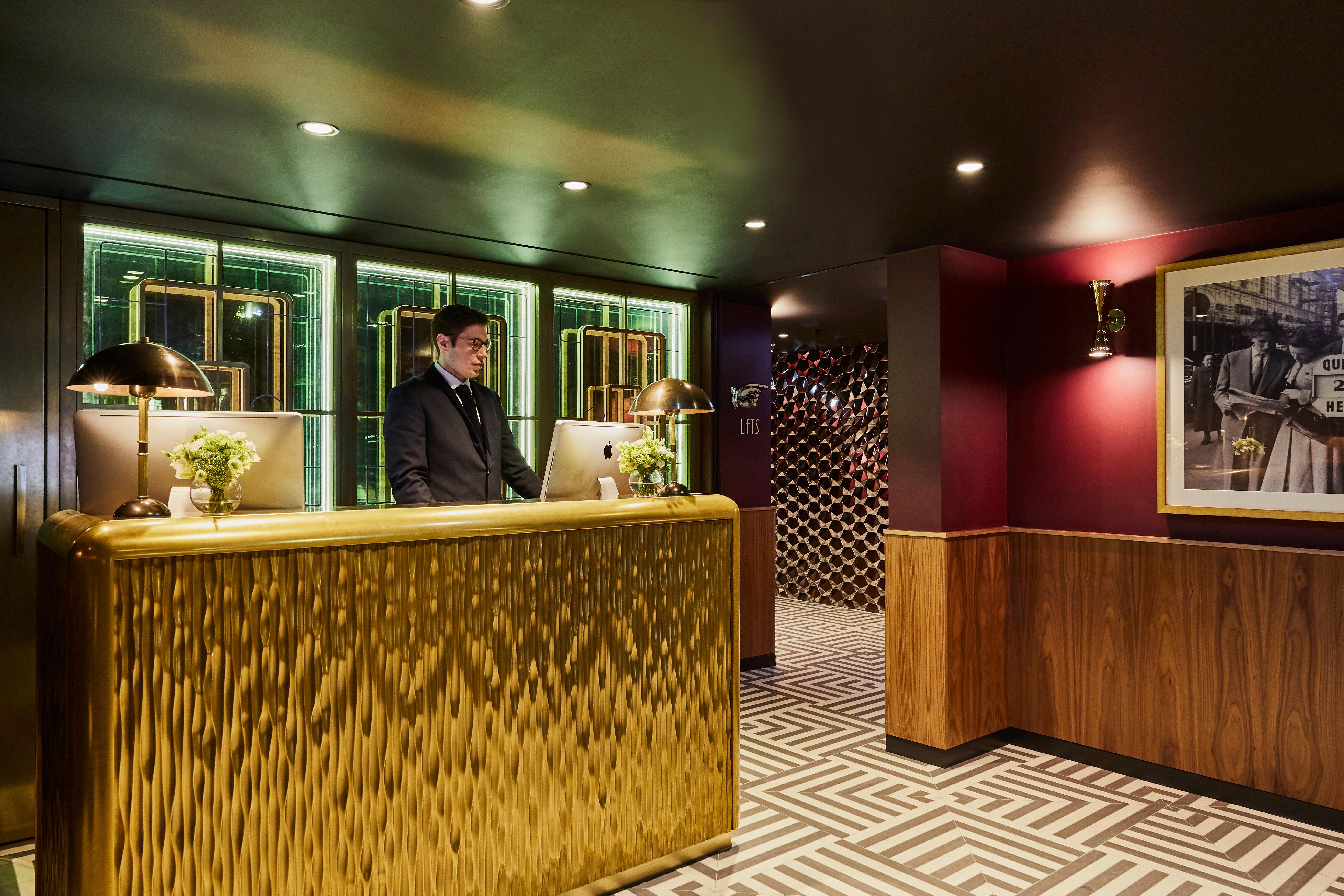 Hotel Indigo London - 1 Leicester Square By Ihg Екстериор снимка