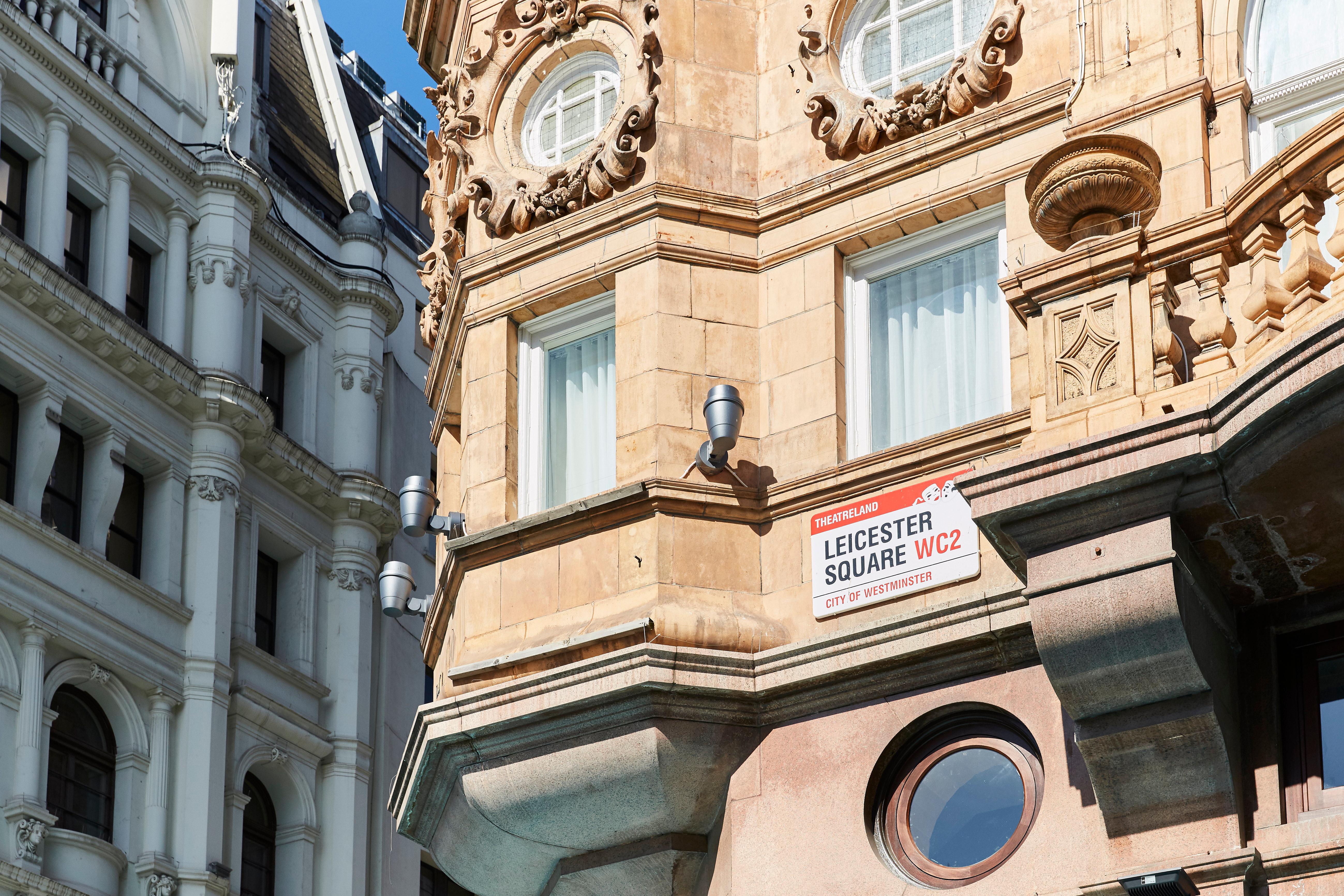 Hotel Indigo London - 1 Leicester Square By Ihg Екстериор снимка