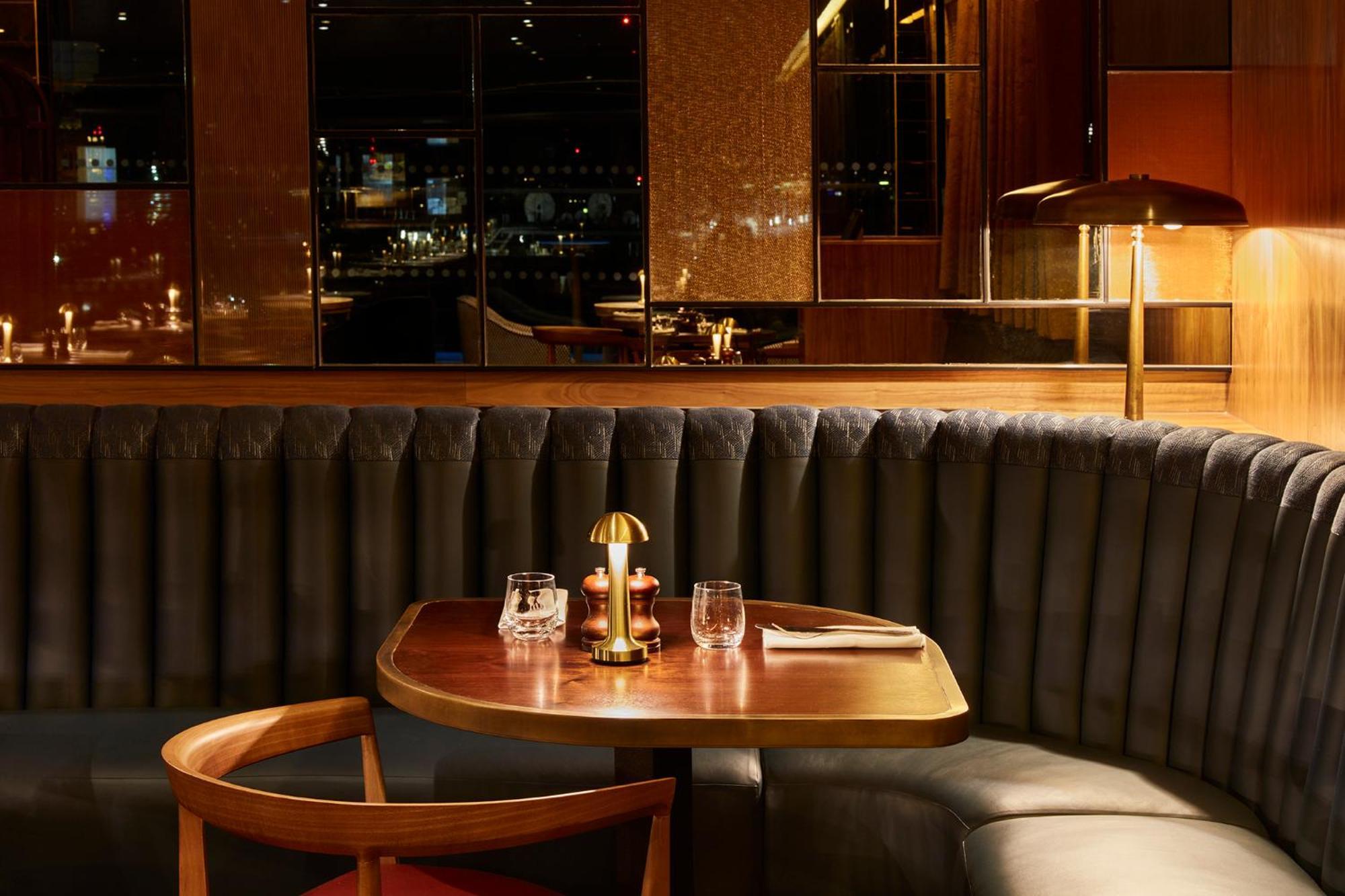 Hotel Indigo London - 1 Leicester Square By Ihg Екстериор снимка